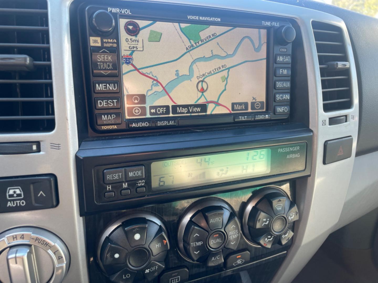 2007 GRAY TOYOTA 4RUNNER LIMITED (JTEBT17R778) with an 4.7L engine, Automatic transmission, located at 5103 Dorchester Rd., Charleston, SC, 29418-5607, (843) 767-1122, 36.245171, -115.228050 - Clean Spacious Interior with Leather, Power Rear Window, CD/AUX/Sat, Navigation, Backup Camera, Dual Climate Control, Power Everything (windows, locks, seats, mirrors), Memory/Heated Seats, Keyless Entry, Tow Package, Alloy Wheels. Local Trade-in! Clean CarFax (no accidents reported!) 186k miles Lo - Photo#15